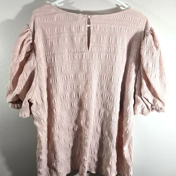 Milk & Honey Womens Plus Size 3X Short Sleeve Pink Crochet detail gathered sleev - Picture 2 of 6